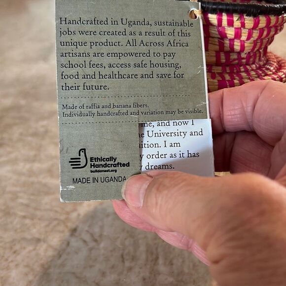 Handmade Uganda Small Urn Basket - Picture 5 of 5